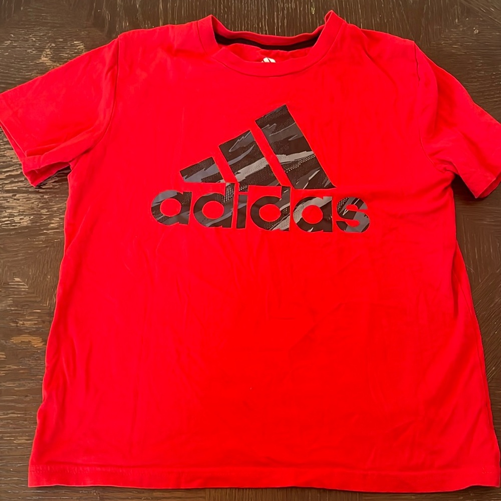 Adidas graphic tee, M (10/12)